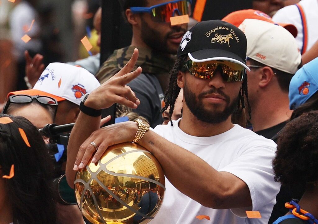 ‘Knicks Shouldn’t Be the Favorites Next Season’ — Stephen A. Smith Surprisingly Picks Against NY for 1 Major Reason ‘Knicks Shouldn’t Be the Favorites Next Season’ — Stephen A. Smith Surprisingly Picks Against NY for 1 Major Reason