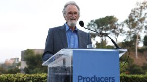 Legendary Producer Larry Gordon, at 90, Delivers the Oscar Speech He Never Got to Give