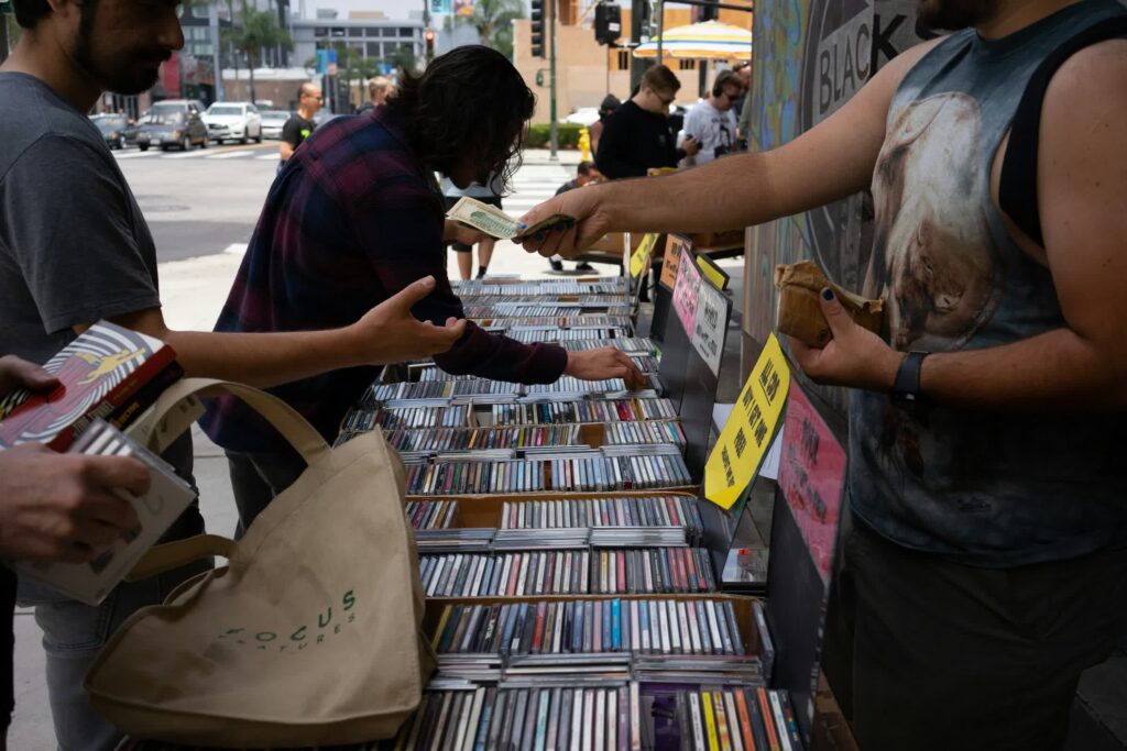Old-school crime: man gets suspended jail sentence for burning and selling pirated CDs