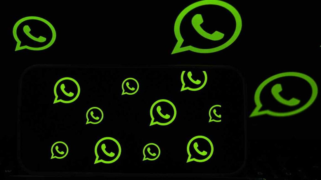 Indian entrepreneur to lead WhatsApp as Zuckerberg brings in new blood