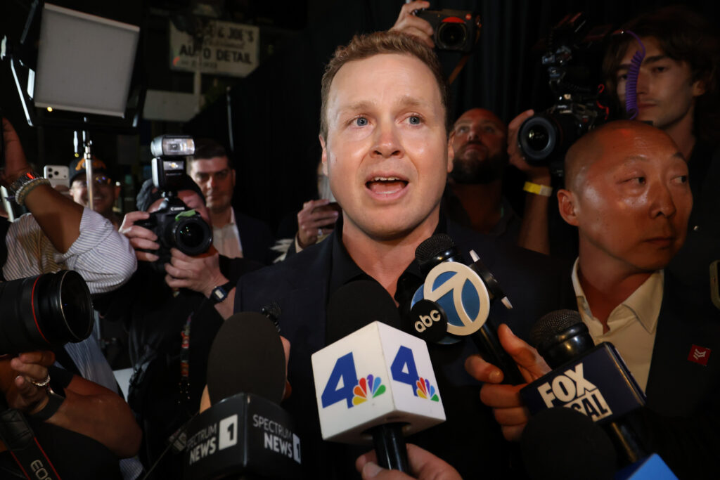 Spencer Pratt makes heartbreaking claim about Daveigh Chase’s tragic death after bombshell AIDS reveal Spencer Pratt makes heartbreaking claim about Daveigh Chase’s tragic death after bombshell AIDS reveal