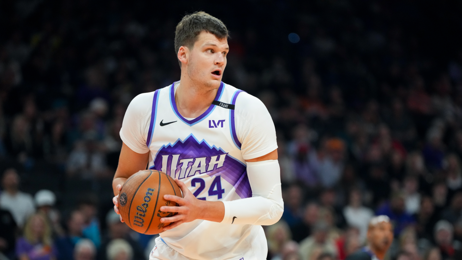Walker Kessler trade grades: Lakers get C+ in massive, albeit necessary, overpay; Jazz play it perfectly Walker Kessler trade grades: Lakers get C+ in massive, albeit necessary, overpay; Jazz play it perfectly