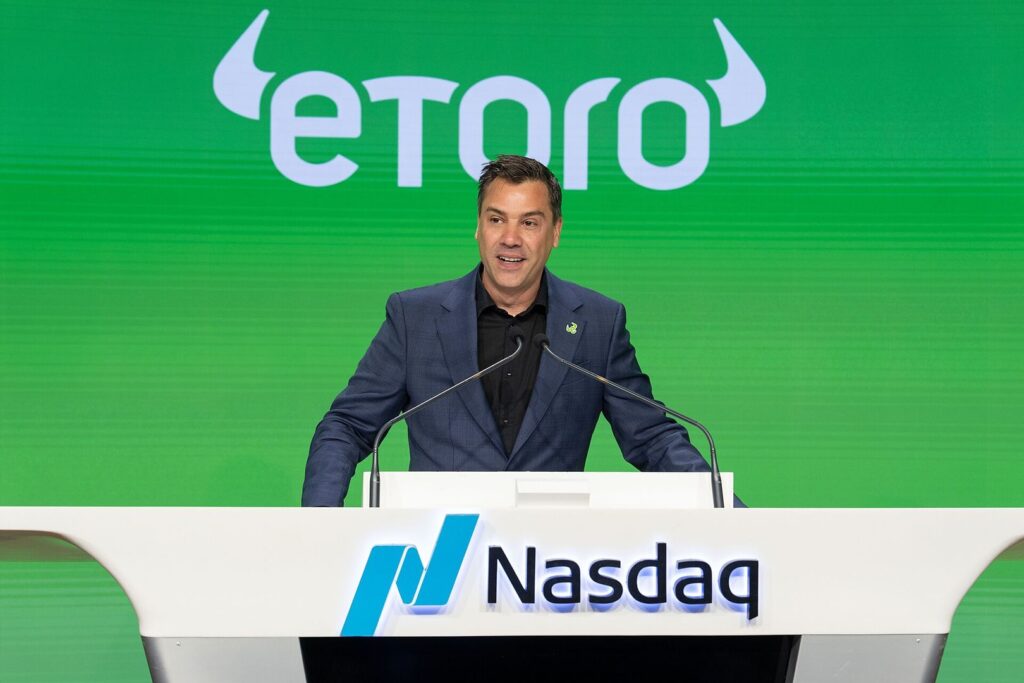 EToro invests in onchain derivatives platform Extended as brokers race into DeFi EToro invests in onchain derivatives platform Extended as brokers race into DeFi