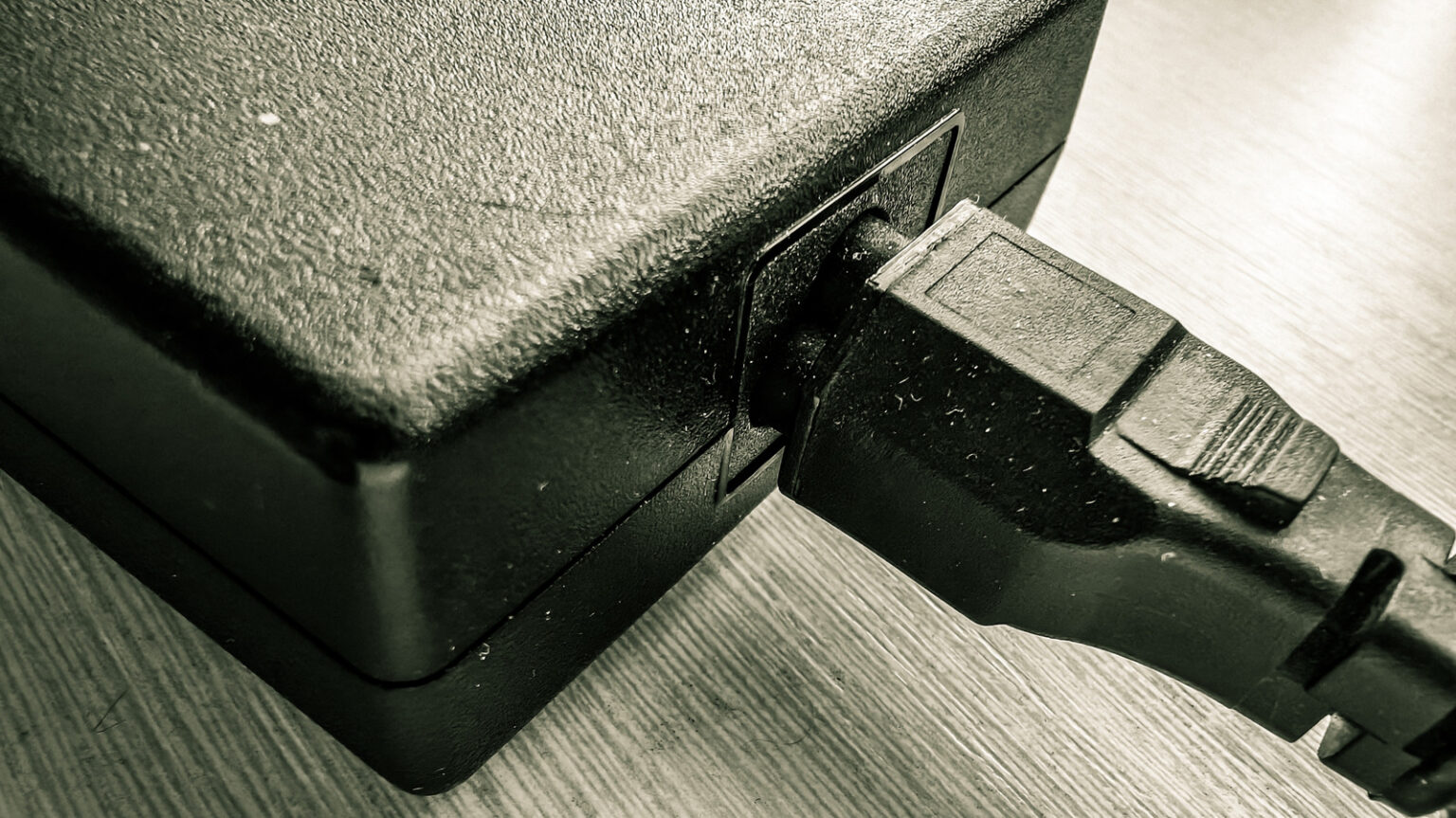 Why bulky laptop chargers are a relic of the past Why bulky laptop chargers are a relic of the past