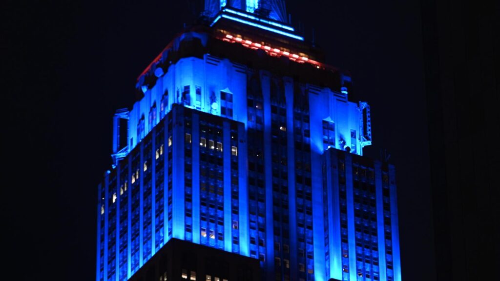 Taylor Swift’s Something Blue? Empire State Building Glow Ups Over Manhattan Taylor Swift’s Something Blue? Empire State Building Glow Ups Over Manhattan