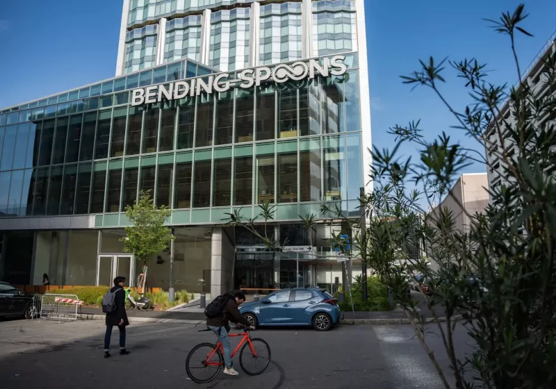 Bending Spoons bought Vimeo, Evernote, and AOL instead of chasing AI, it just had a $25.7 billion IPO Bending Spoons bought Vimeo, Evernote, and AOL instead of chasing AI, it just had a $25.7 billion IPO