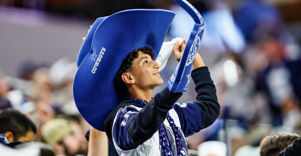 Measuring the fan experience based on Cowboys history Measuring the fan experience based on Cowboys history