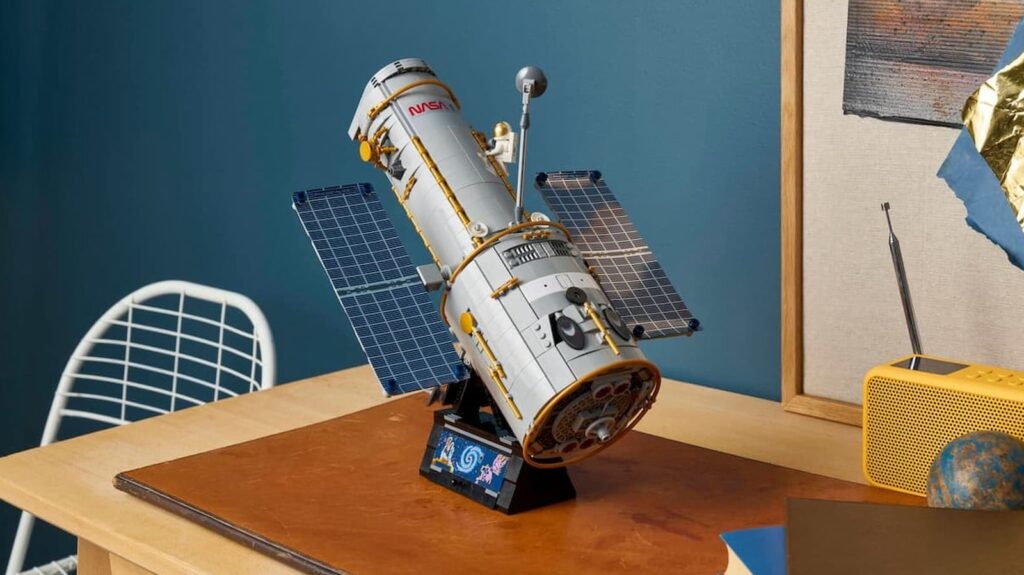 You can snap up a Lego Hubble set before the real one burns up in the atmosphere