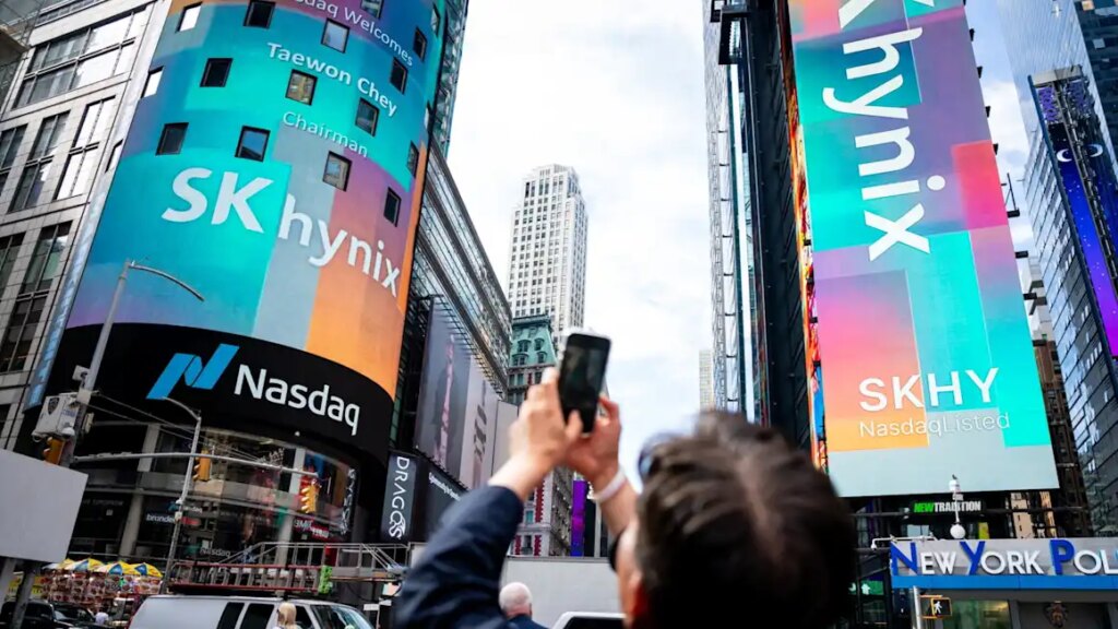 SK Hynix’s US shares jump 14% on Nasdaq debut