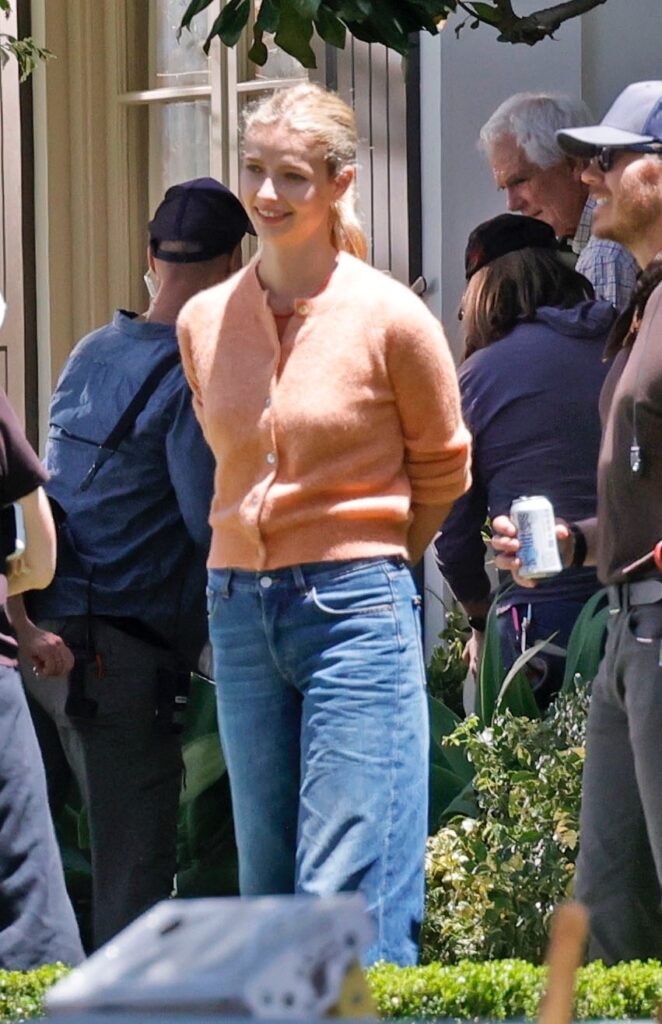 Apple Martin looks exactly like mom Gwyneth Paltrow as she films her first big movie role Apple Martin looks exactly like mom Gwyneth Paltrow as she films her first big movie role