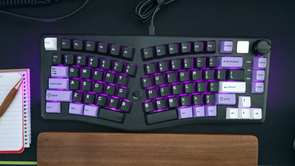 Which USB port should you use for your mouse and keyboard? Which USB port should you use for your mouse and keyboard?