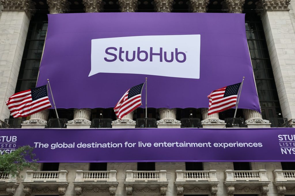 StubHub Hit With Customer Class Action Fraud Lawsuit Over CEO’s Ticket Broker Side Gig StubHub Hit With Customer Class Action Fraud Lawsuit Over CEO’s Ticket Broker Side Gig