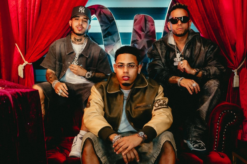 W Sound, Myke Towers & Ovy On The Drums Take ‘5 Estrellas (W Sound 23)’ to No. 1: ‘We Are Just Getting Started’ W Sound, Myke Towers & Ovy On The Drums Take ‘5 Estrellas (W Sound 23)’ to No. 1: ‘We Are Just Getting Started’