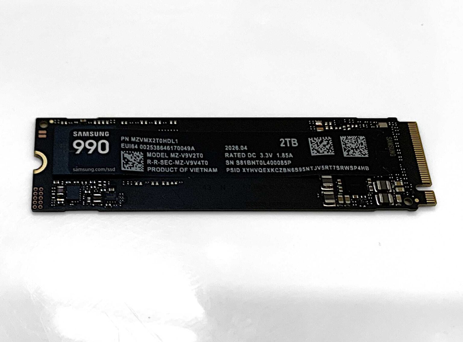 Samsung 990 SSD review: Good, but not great. Is AI to blame?