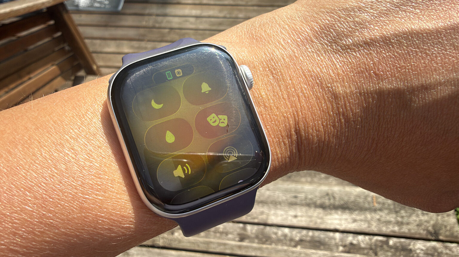 How does the Apple Watch water lock feature actually work? How does the Apple Watch water lock feature actually work?