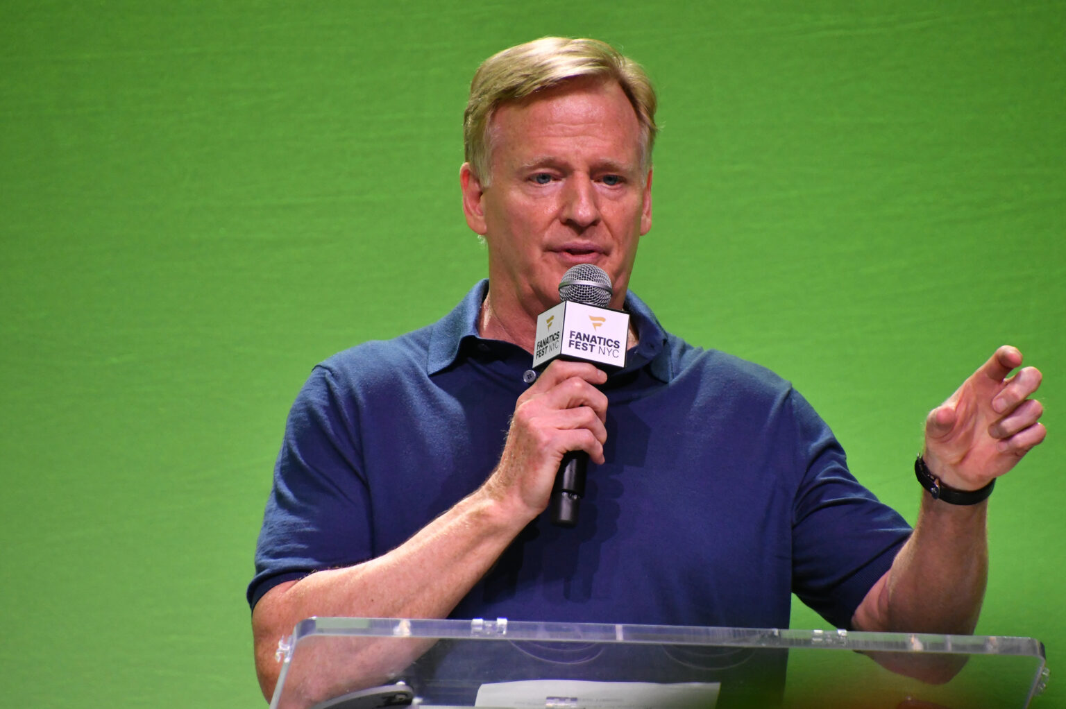 Roger Goodell is doing nothing to solve NFL’s see-no-evil problem — maybe it’s time to cash in Roger Goodell is doing nothing to solve NFL’s see-no-evil problem — maybe it’s time to cash in