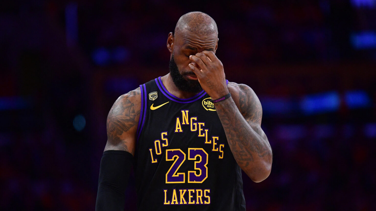 LeBron James has awkward history with 1 new teammate