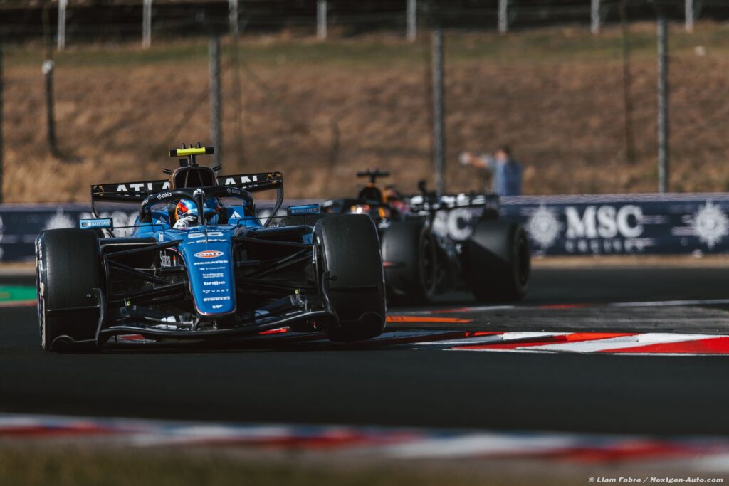 Sainz vit ‘un des pires week-ends’ de sa carrière mais refuse de ‘critiquer’ Williams F1 Sainz vit ‘un des pires week-ends’ de sa carrière mais refuse de ‘critiquer’ Williams F1