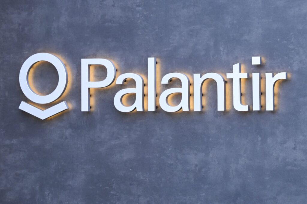 Why Palantir’s stock is missing out on a big software rally