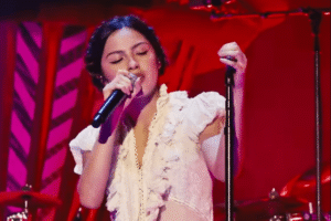 Olivia Rodrigo and Yungblud Join Smashing Pumpkins for Surprise Lollapalooza Set Olivia Rodrigo and Yungblud Join Smashing Pumpkins for Surprise Lollapalooza Set