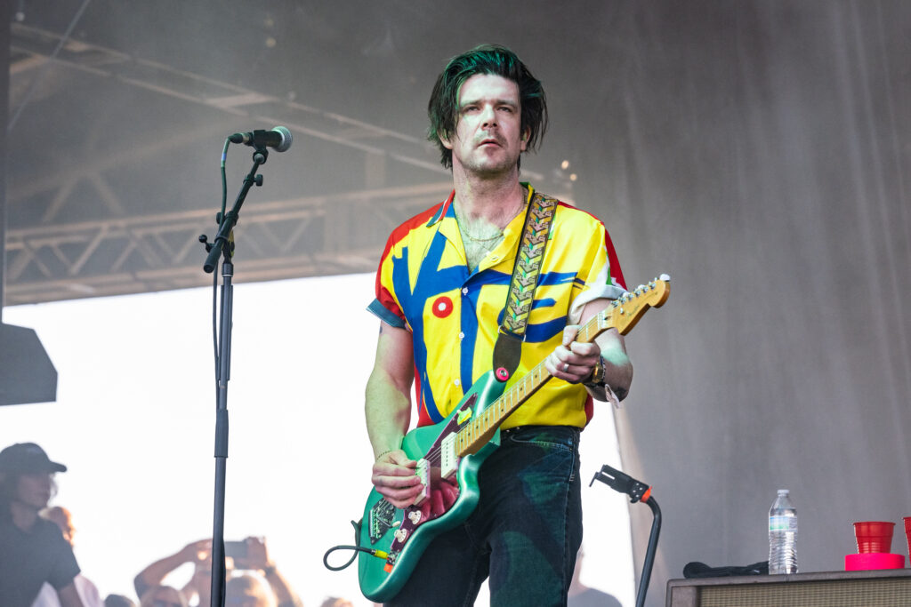 Modest Mouse boots guitarist Simon O’Connor from tour after allegations he sent inappropriate messages to teen fan Modest Mouse boots guitarist Simon O’Connor from tour after allegations he sent inappropriate messages to teen fan