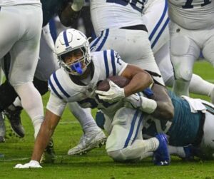 Colts agree to $44M extension with running back Jonathan Taylor