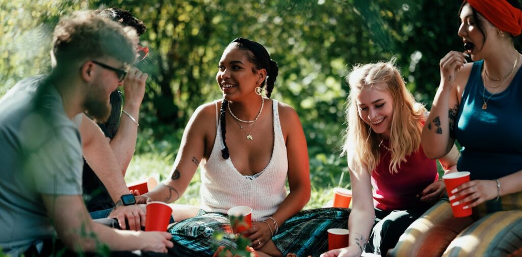 A lot of casual friends, or only a few you’re really close with? New research questions that trade-off A lot of casual friends, or only a few you’re really close with? New research questions that trade-off