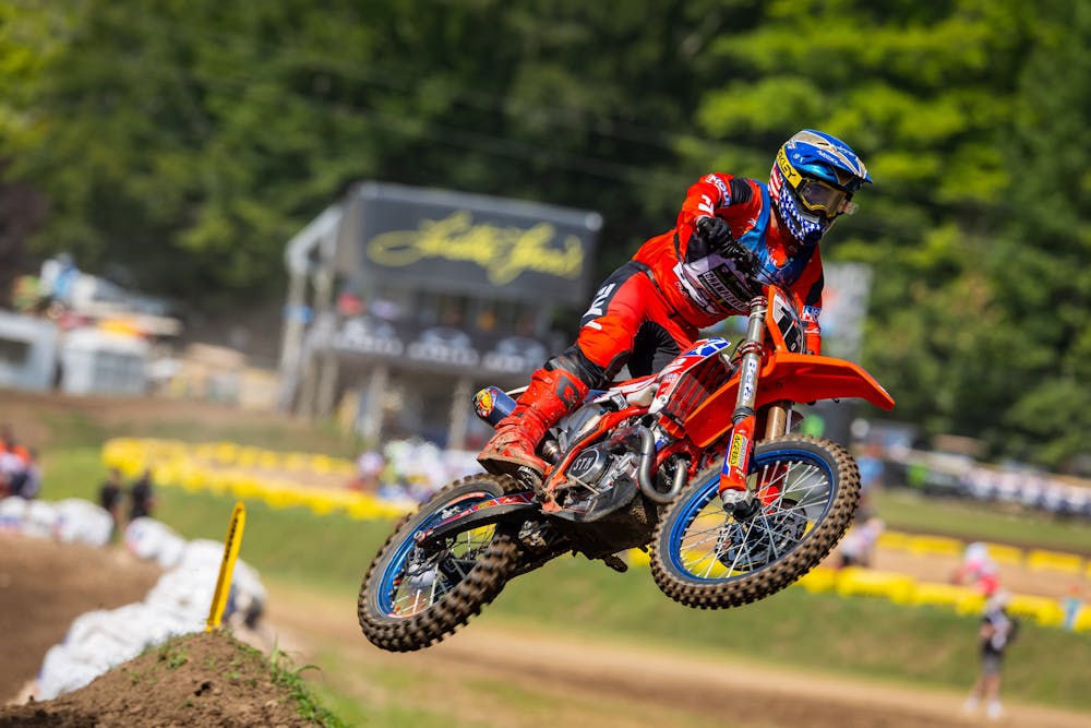 Watch: On Board Thursday Morning Junior (25+) Moto with Zach Osborne Watch: On Board Thursday Morning Junior (25+) Moto with Zach Osborne