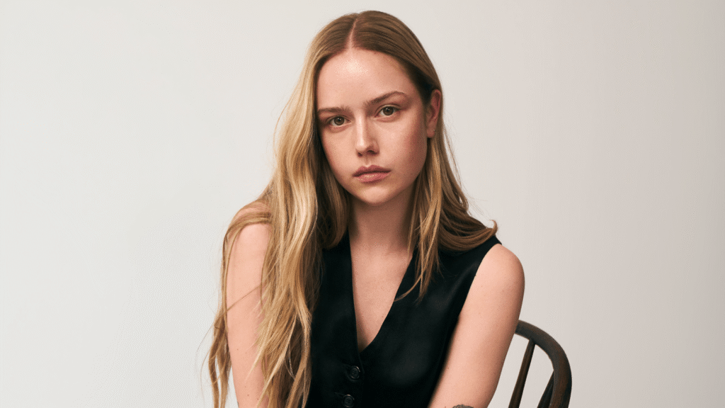 Amélie Hoeferle on Sisterhood, ‘Sterling Point’ and How She Found Her Love for Acting