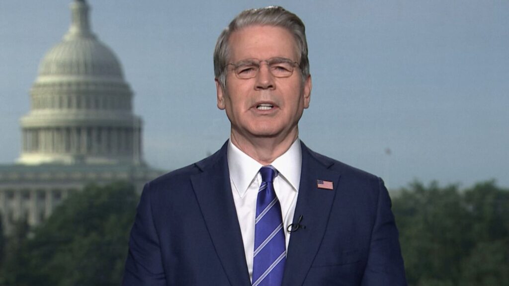 U.S. to use economic tactics on Iran ‘that have never been seen’; Navy works to relieve troubled carrier USS Abraham Lincoln