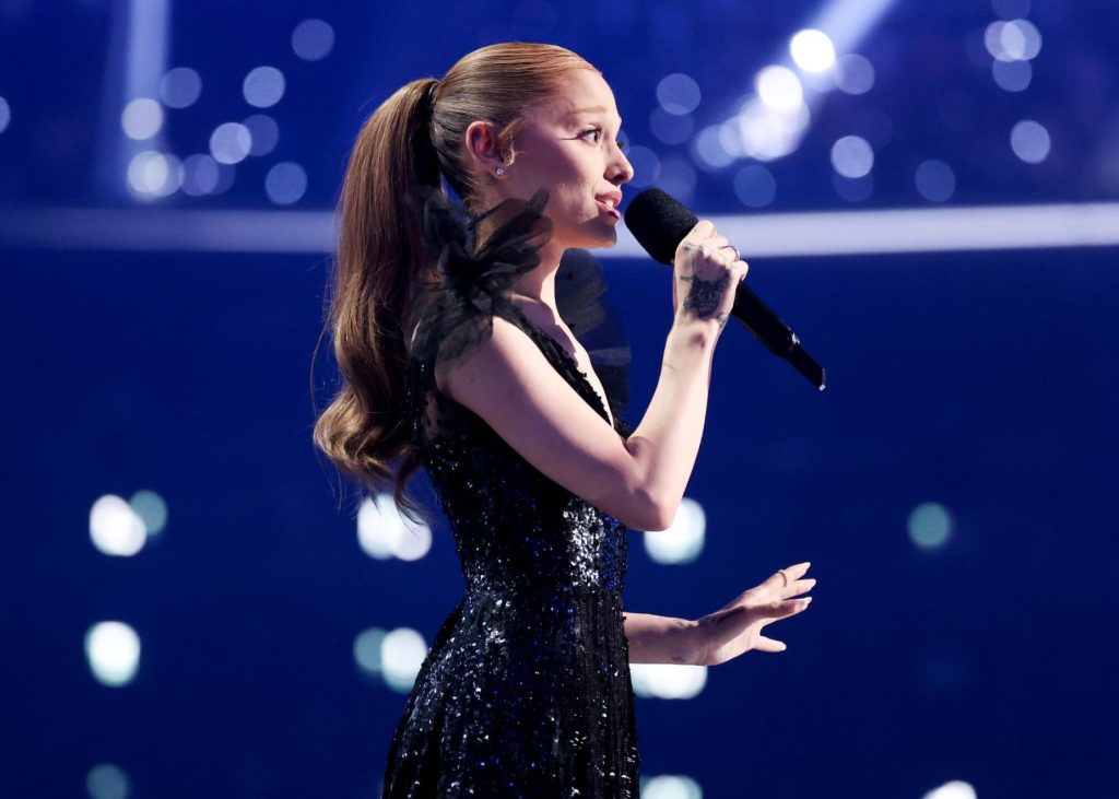 Ariana Grande Reclaims the London Stage After 7 Years: 5 Best Moments Ariana Grande Reclaims the London Stage After 7 Years: 5 Best Moments