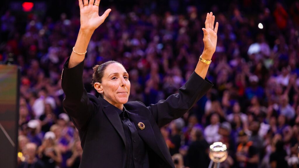 Diana Taurasi, Sue Bird and every WNBA player with their jersey retired