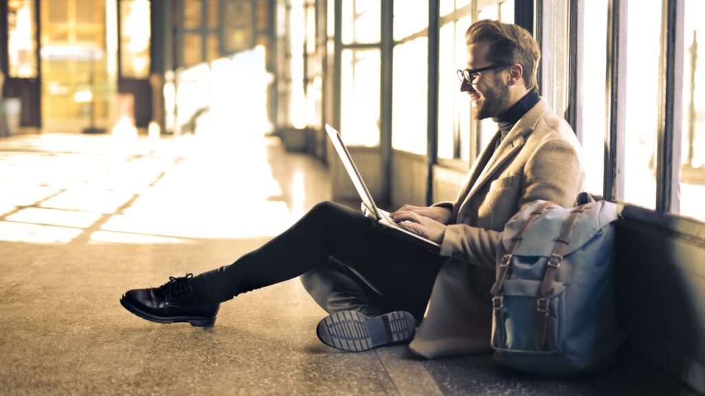Improving mobile ‘connectivity confidence’ could give UK workers back three weeks a year — and boost the UK economy by billions Improving mobile ‘connectivity confidence’ could give UK workers back three weeks a year — and boost the UK economy by billions