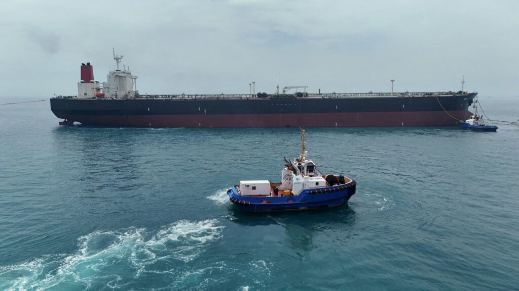 Oil prices fall as investors await ‘toughest’ U.S. sanctions on Iran