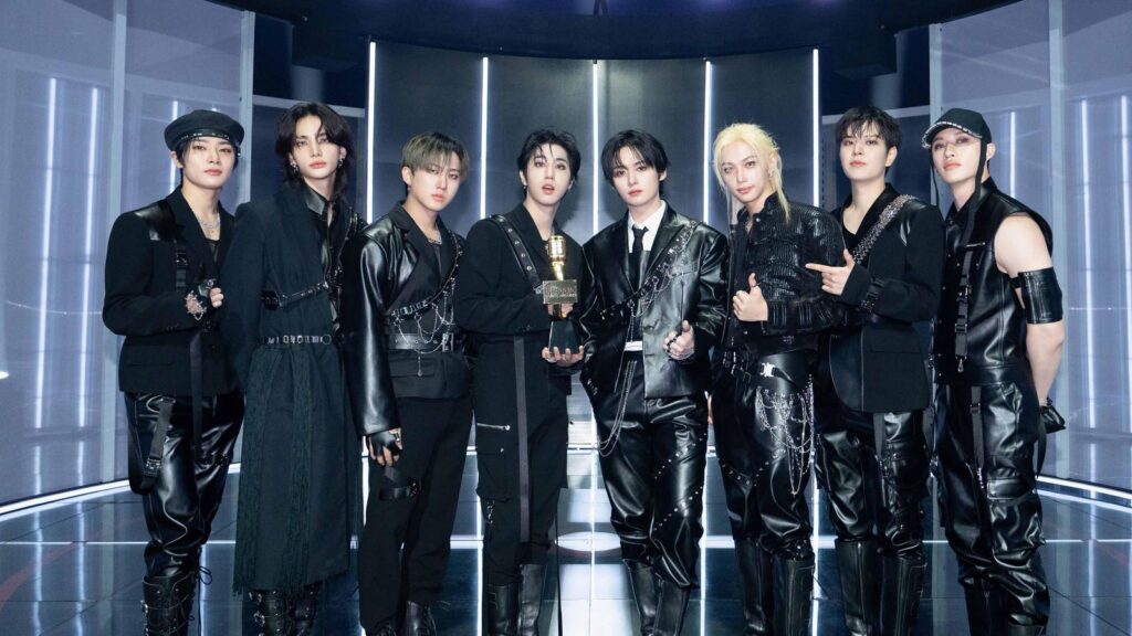 Stray Kids Tie One Of The Biggest Rock Bands Of All Time Stray Kids Tie One Of The Biggest Rock Bands Of All Time
