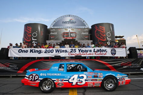 “Good Thing I Wasn’t Asking for Permission”– Adamant Female Driver Rescues Historic Track From Imminent Demolition Keeping NASCAR’s Past Alive “Good Thing I Wasn’t Asking for Permission”– Adamant Female Driver Rescues Historic Track From Imminent Demolition Keeping NASCAR’s Past Alive