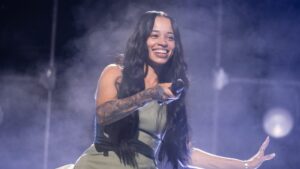 Ella Mai Leaves No Questions On ‘Do You Still Love Me?’ Tour