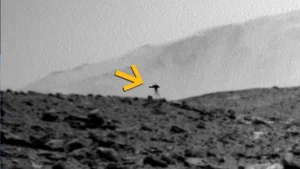 Curiosity captured a bizarre “combat tripod” on Mars Curiosity captured a bizarre “combat tripod” on Mars