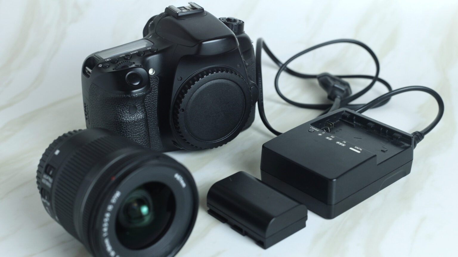 5 Camera Accessories You Should Buy Online (And 4 You Shouldn’t) 5 Camera Accessories You Should Buy Online (And 4 You Shouldn’t)