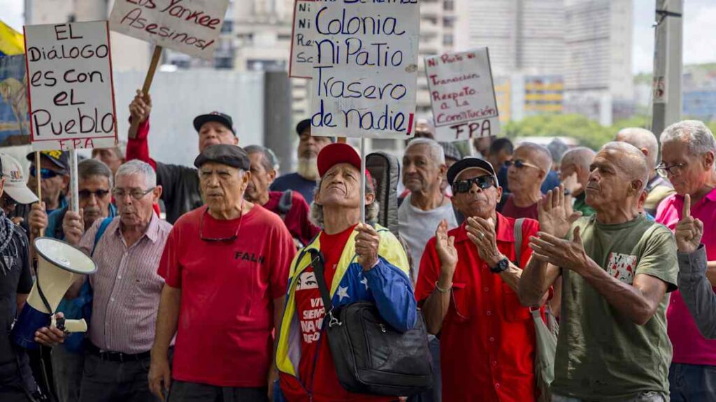 US oil deal denounced by both sides of Venezuelan politics