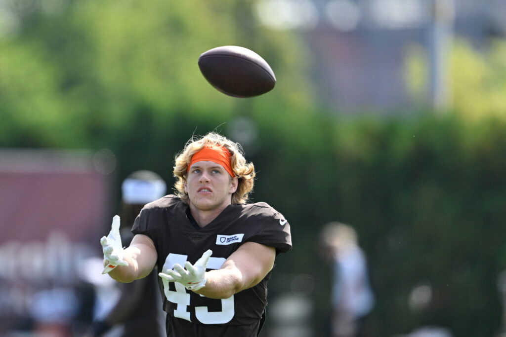 “I Could Have a Broken Leg and I’d Still Play”: Carson Schwesinger Makes Shocking Claim After 3 Week Absence With Mysterious Injury “I Could Have a Broken Leg and I’d Still Play”: Carson Schwesinger Makes Shocking Claim After 3 Week Absence With Mysterious Injury