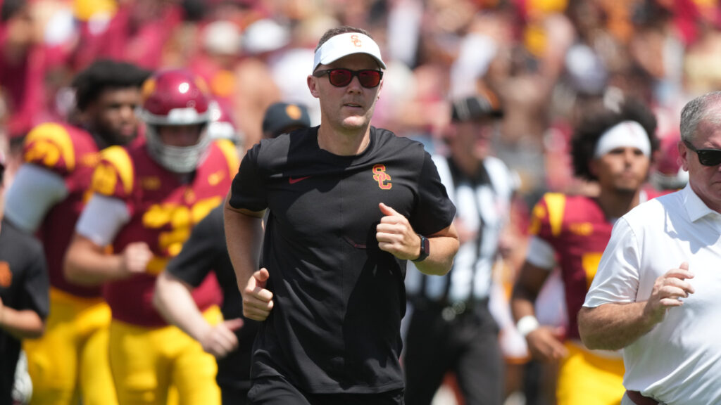 USC gets roasted for its attendance at season opening game
