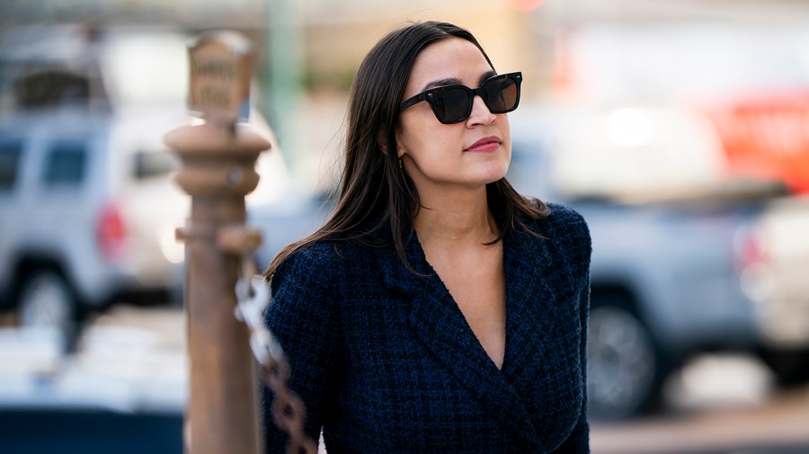 Ocasio-Cortez on if she’d date a Republican: ‘No, no foul to people who do’ Ocasio-Cortez on if she’d date a Republican: ‘No, no foul to people who do’
