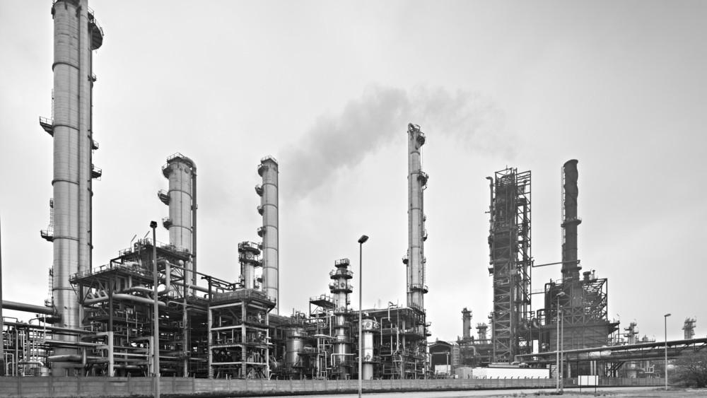 Russia Says Oil Output Drop Is Temporary as Refineries Restart Russia Says Oil Output Drop Is Temporary as Refineries Restart