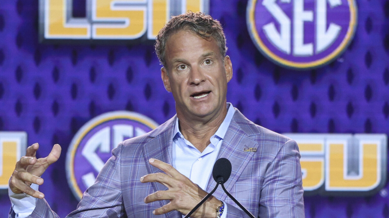 Lane Kiffin’s LSU debut sets a credential mark in Tiger Stadium history Lane Kiffin’s LSU debut sets a credential mark in Tiger Stadium history