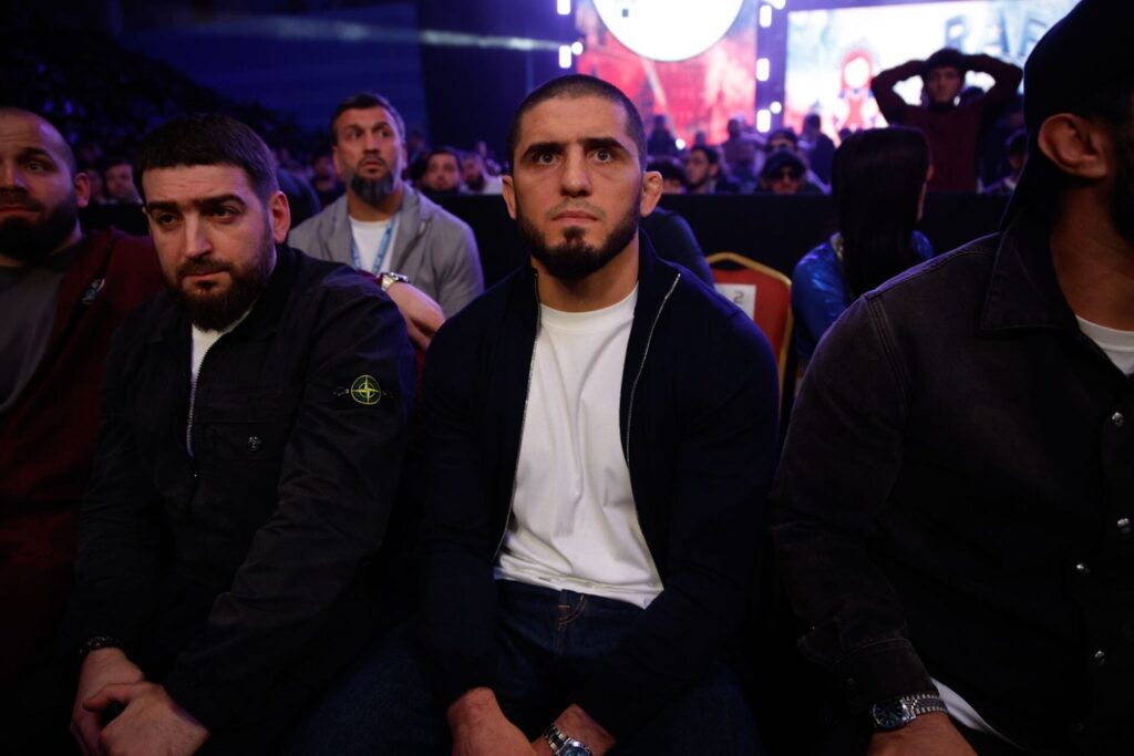 Islam Makhachev offers UFC title fight to wrestling ‘legend’ with zero MMA bouts Islam Makhachev offers UFC title fight to wrestling ‘legend’ with zero MMA bouts