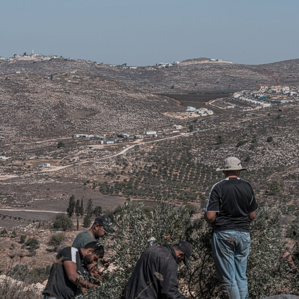UK Imposes Sanctions on Israeli Settlements in West Bank, Accuses Settlers of Ethnic Cleansing