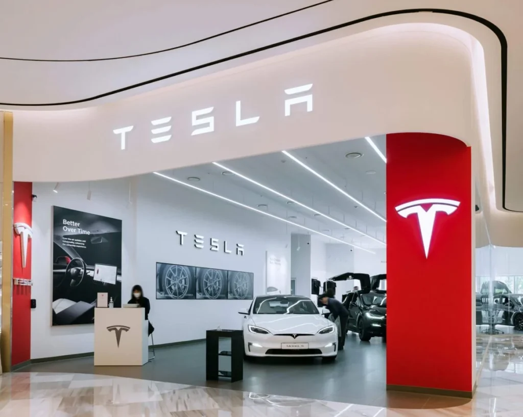 Tesla (TSLA) Stock Reclaims 52% EV Market Share as Ford and GM Retreat
