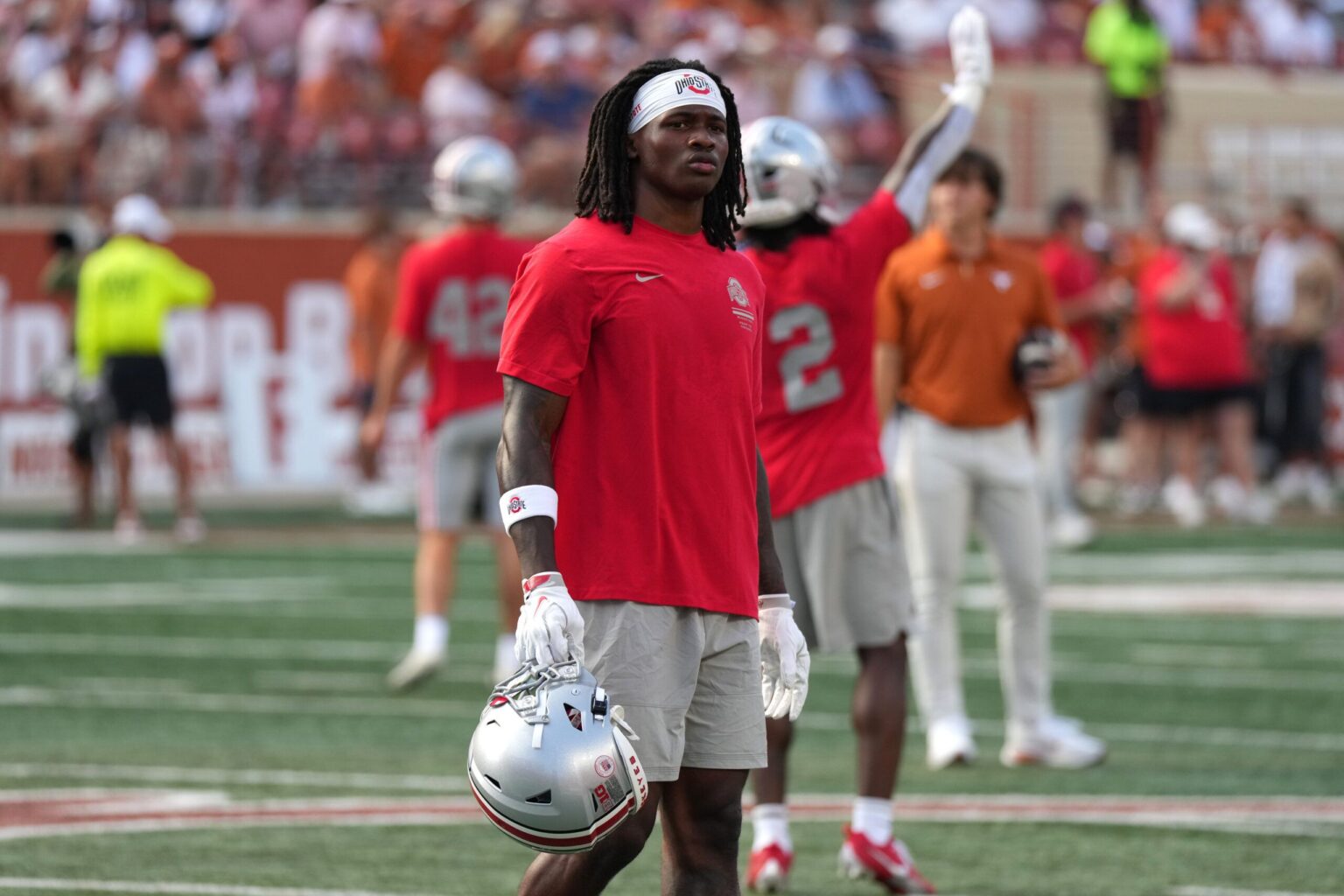 ‘Ohio State Is Too Reliant on Jeremiah Smith’ — Buckeyes Called Out for ‘Chasing’ WR’s Heisman Trophy After Texas Loss