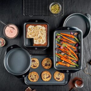 Our Favorite Cookware Brand Just Launched a Line of Hybrid Bakeware